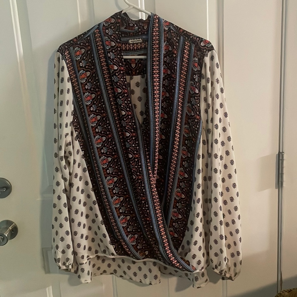 Eyeshadow sheer blouse 2x/3x